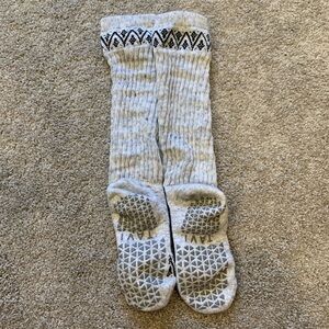 TAVI scrunch grip socks